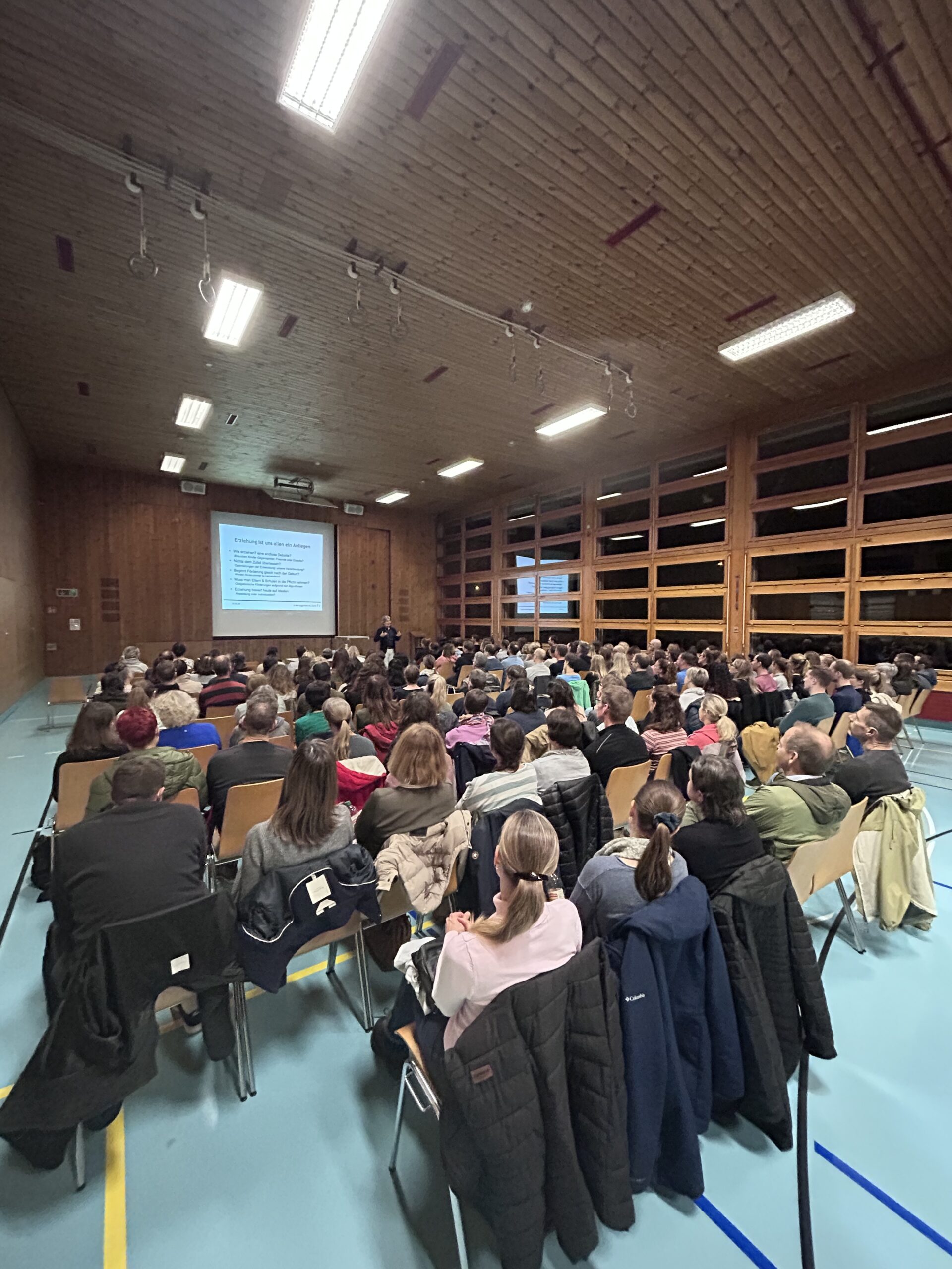 Elternvortrag von Allan Guggenbühl in Warth-Weiningen